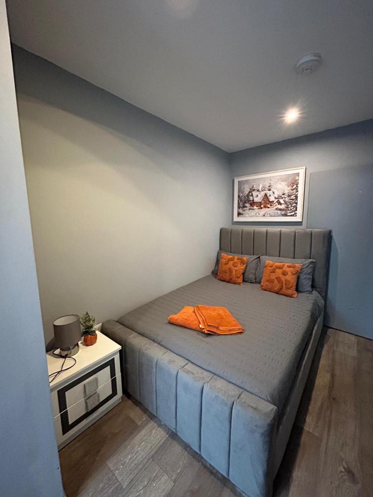 2 Bedroom Flat In Euston 2 Mins Away From Station, No Lift لندن المظهر الخارجي الصورة