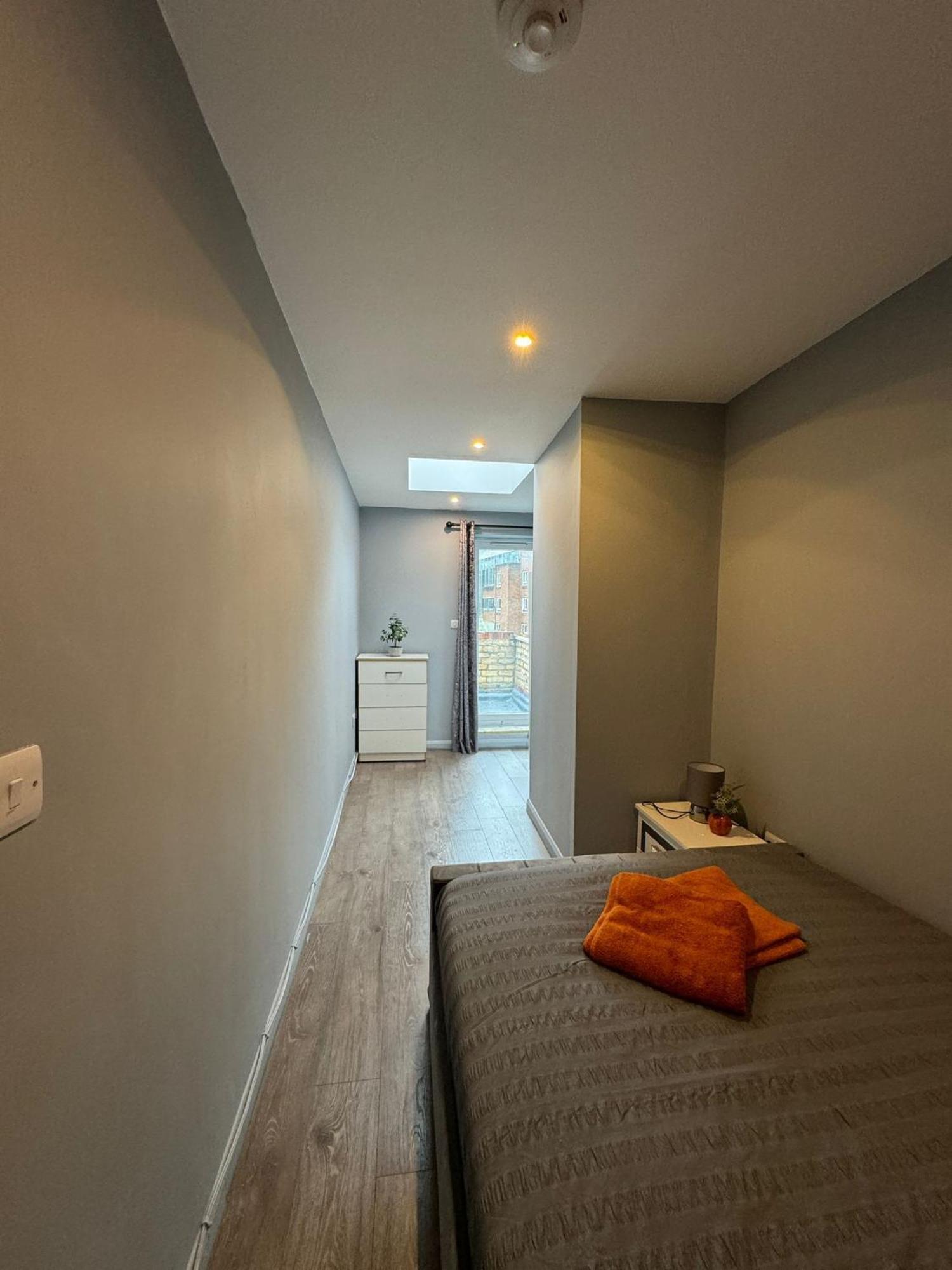 2 Bedroom Flat In Euston 2 Mins Away From Station, No Lift لندن المظهر الخارجي الصورة